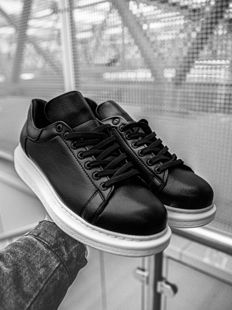 Sneakers de hombre negro-blancos OZONEE CH/257